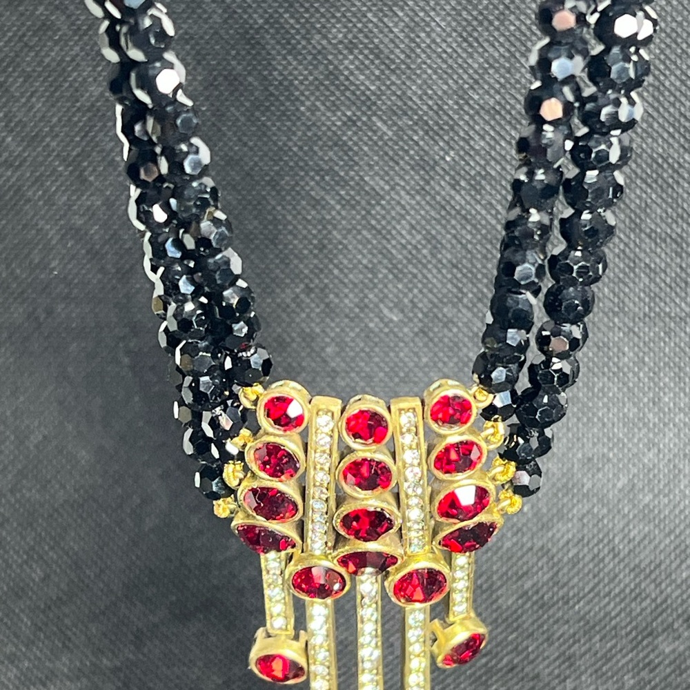 HEIDI DAUS "AN AFFAIR TO REMEMBER" 4 STRAND NECKLACE & EARRINGS SET Black & Red - Picture 14 of 14